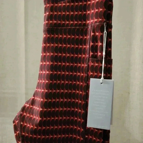 Johnny Was High Waist 7/8 Activewear NWT - Picture 2 of 6